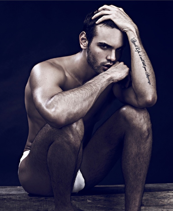 OBSESSION NO #4 BY DANIEL JAEMS STARRING BY LEONARDO CORREDOR. turning the ...